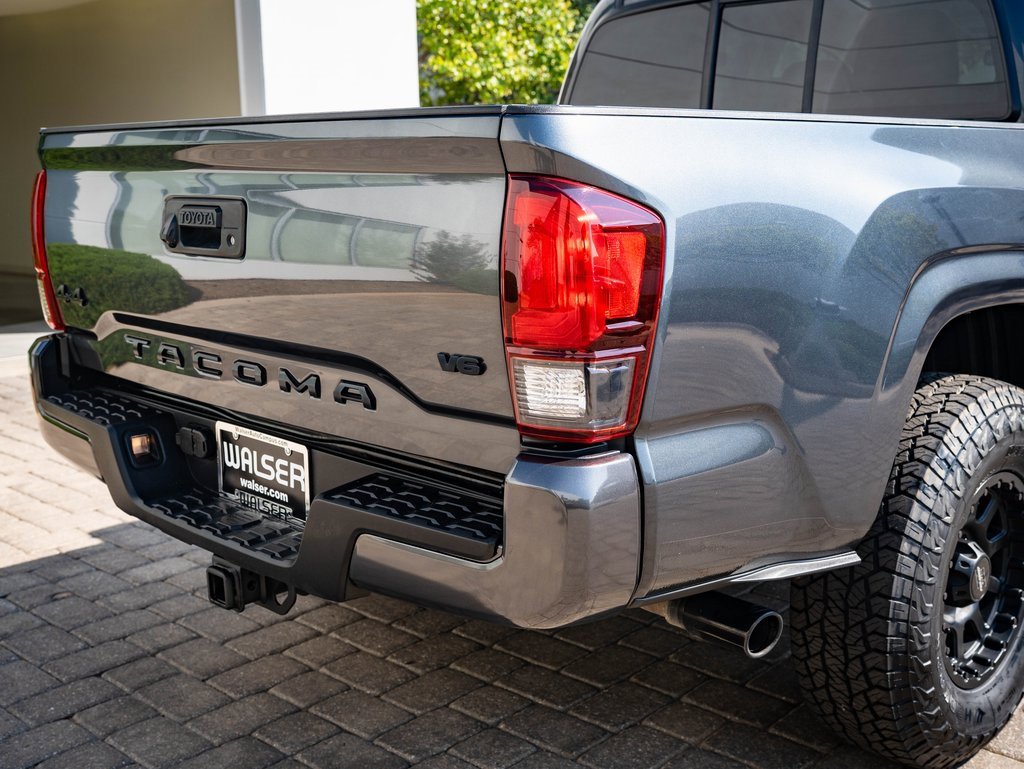 2022 Toyota Tacoma SR photo 9