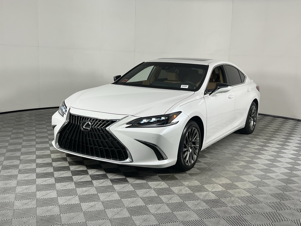 2024 Lexus ES 300h Ultra Luxury photo 2