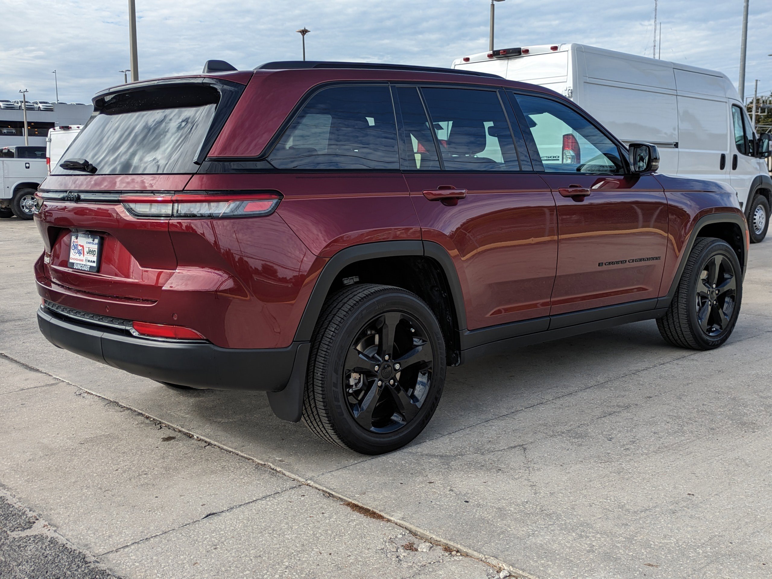 2022 Jeep Grand Cherokee Altitude photo 3