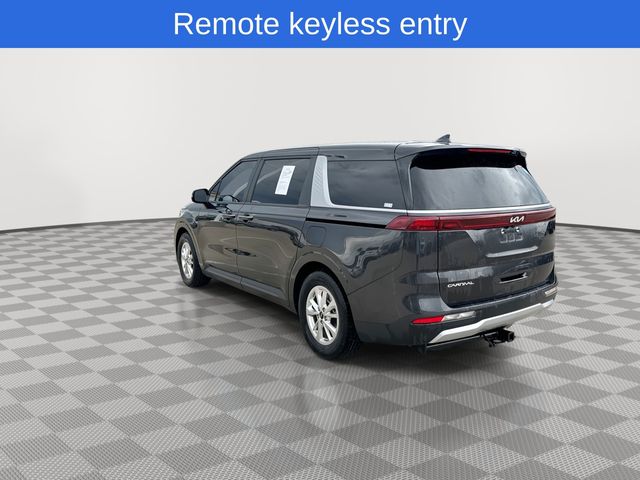 2023 Kia Carnival LX photo 6