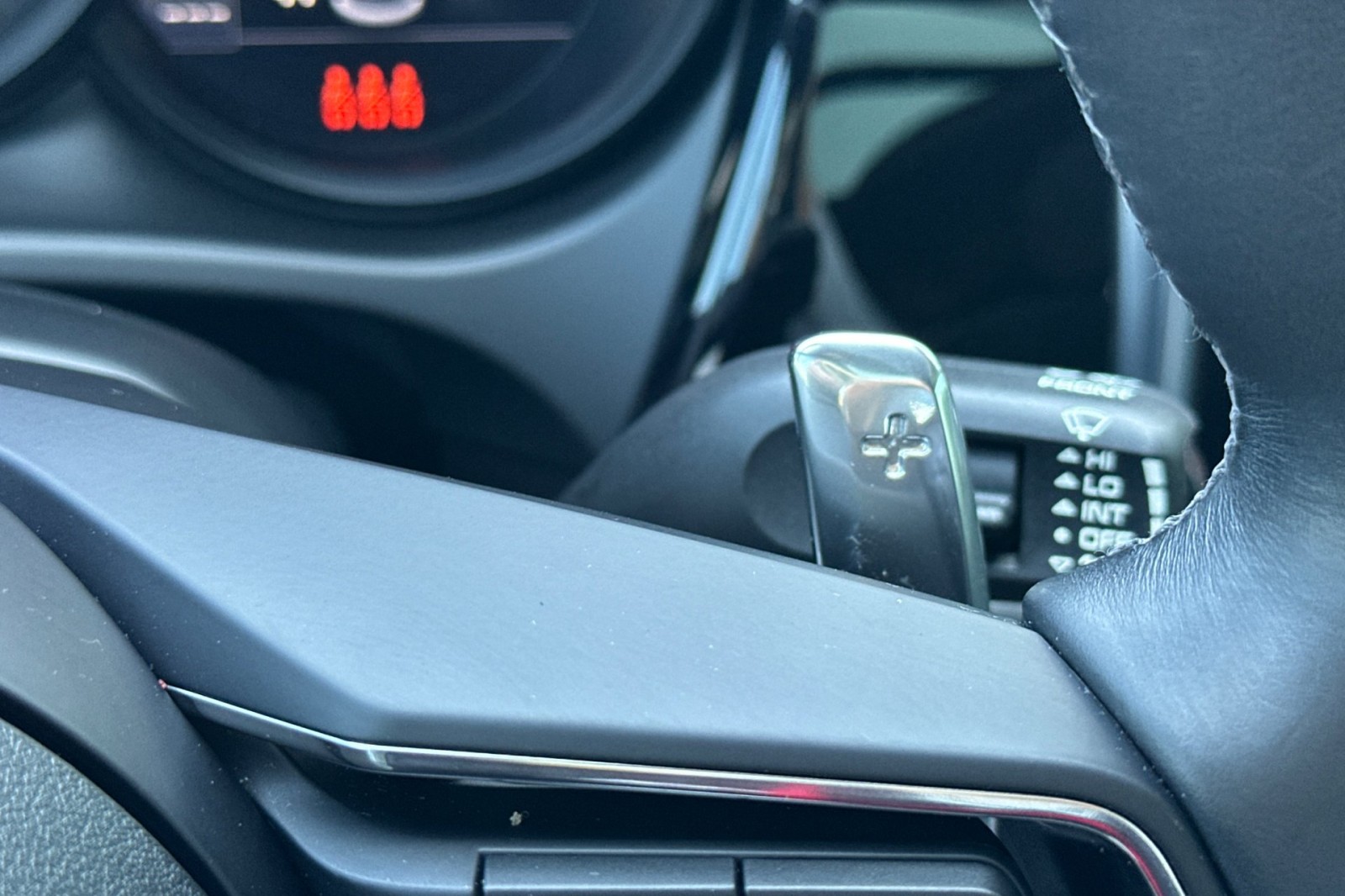 2023 Porsche Macan T photo 31