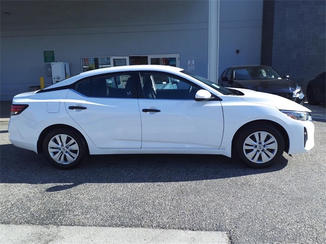 2025 Nissan Sentra S photo 4