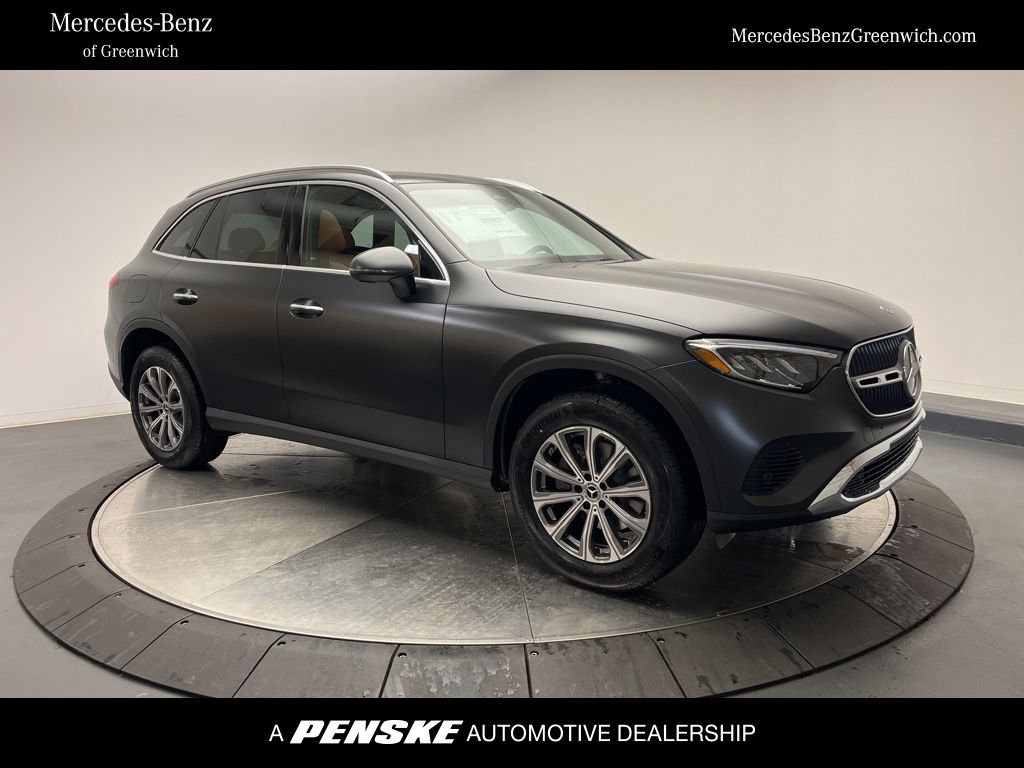 2026 Mercedes-Benz GLC Base's photo