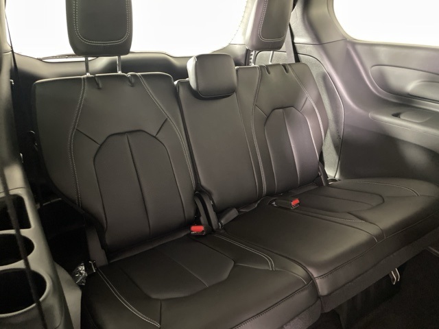 2026 Chrysler Voyager LX photo 17