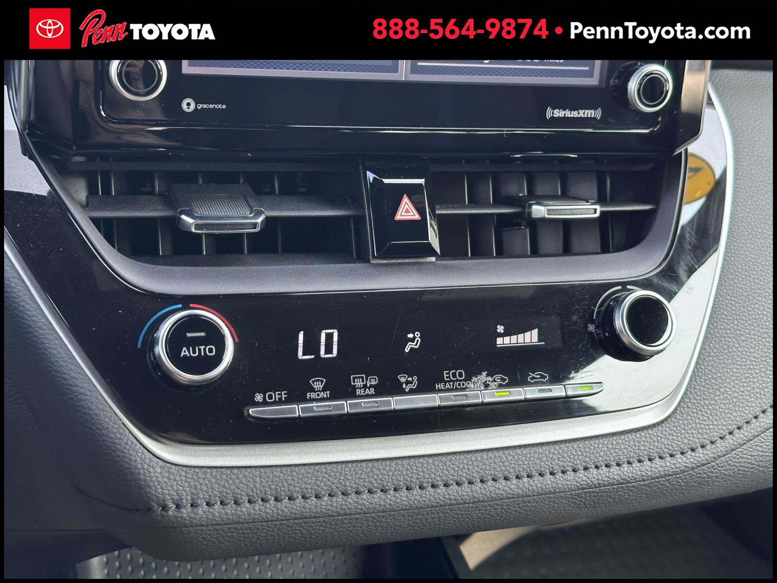 2022 Toyota Corolla SE photo 24
