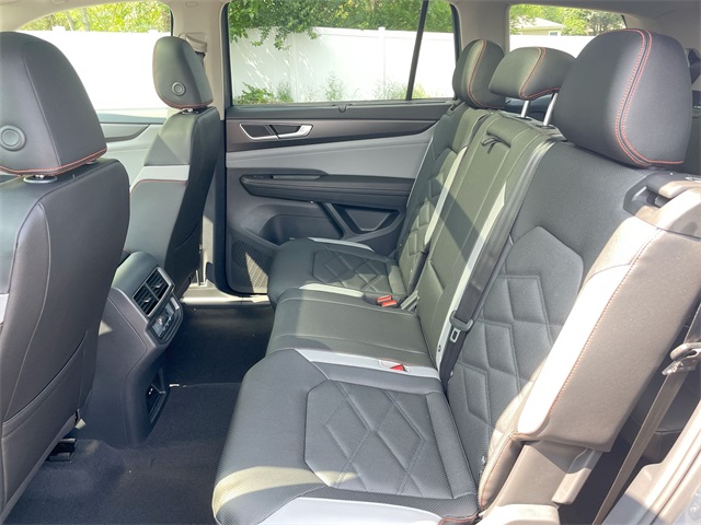 2025 Volkswagen Atlas Peak Edition SE photo 38