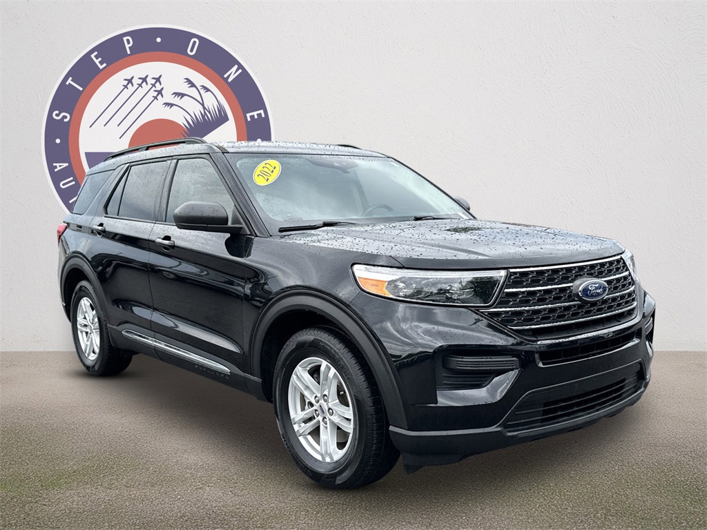 2022 Ford Explorer XLT photo 2
