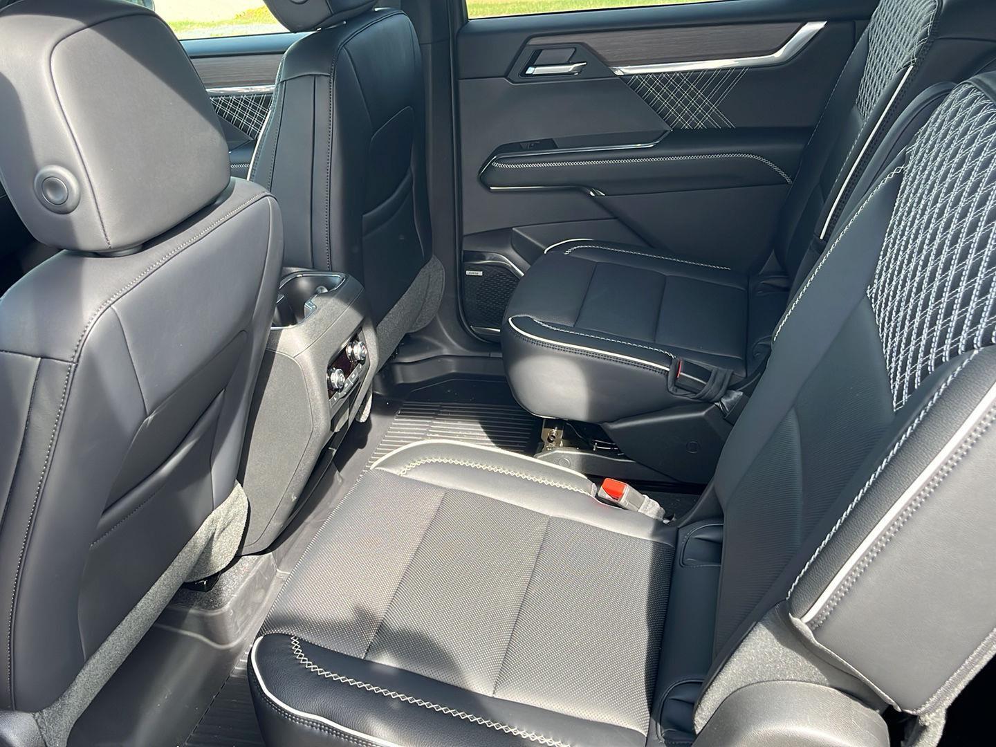 2026 Gmc Acadia Denali photo 10