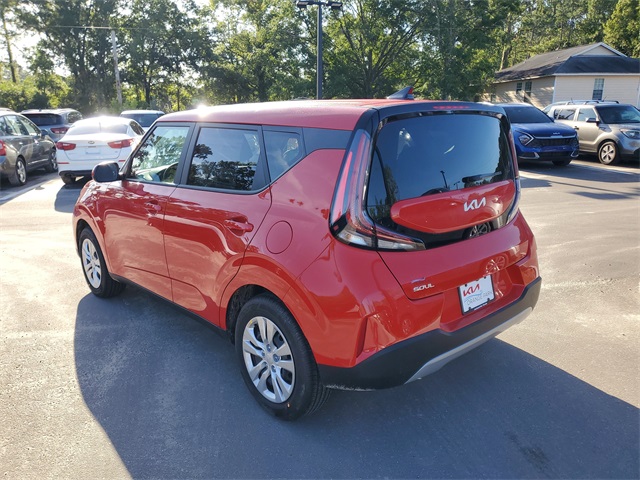 2025 Kia Soul LX photo 4