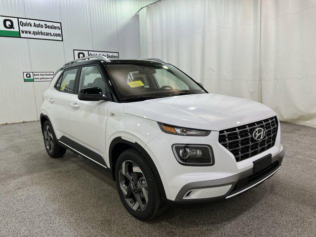 2025 Hyundai Venue Limited photo 2