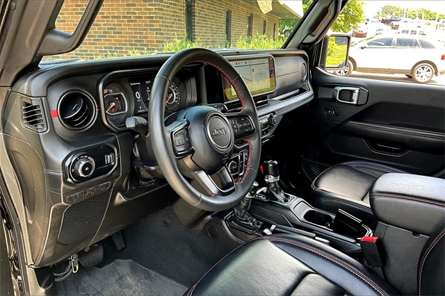 2024 Jeep Wrangler Rubicon X photo 17