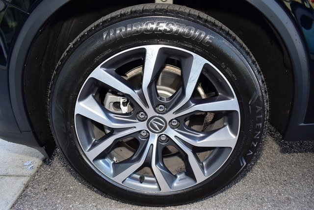 2023 Acura MDX Technology SH-AWD photo 3