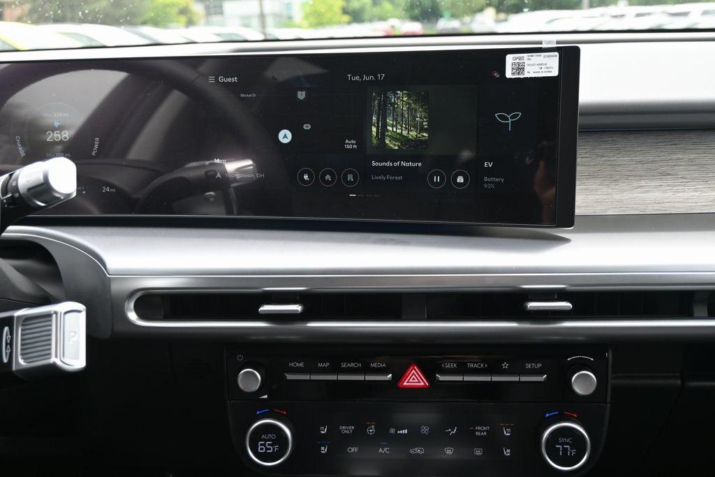 2026 Hyundai Ioniq SEL photo 19