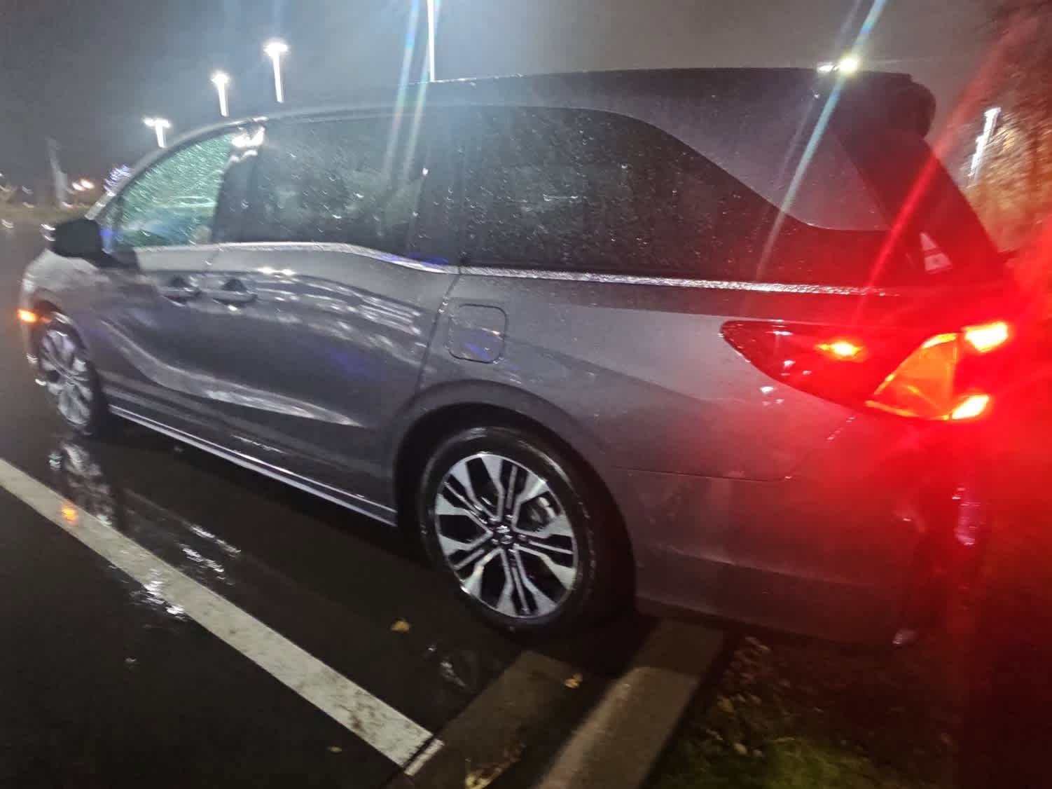 2026 Honda Odyssey Elite photo 4