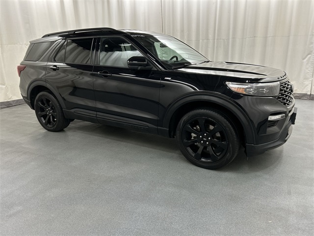 2022 Ford Explorer ST-LINE's photo