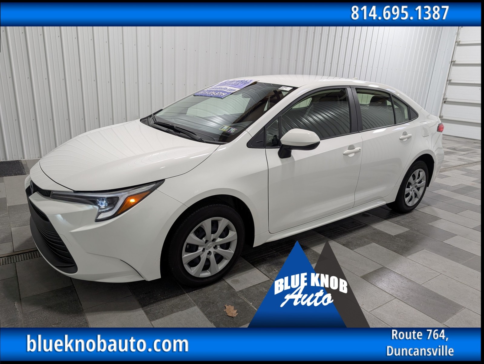 2025 Toyota Corolla LE's photo