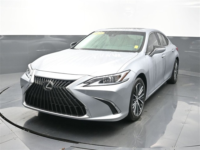 2025 Lexus ES 350's photo