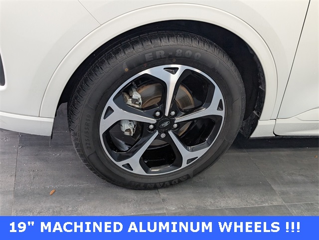 2023 Ford Escape ST-Line Select photo 3