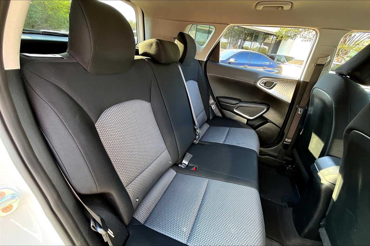 2023 Kia Soul LX S photo 17