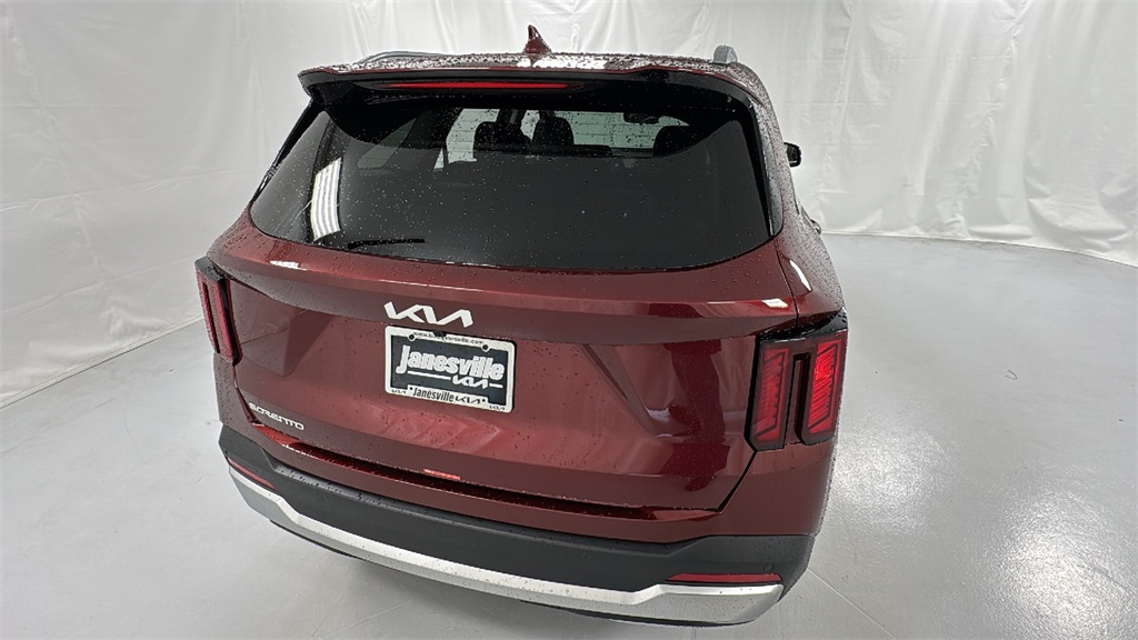 2025 Kia Sorento S photo 4