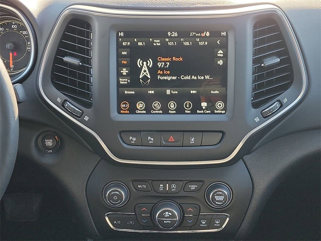 2023 Jeep Cherokee Altitude Lux photo 14