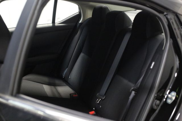 2025 Nissan Sentra SV photo 18