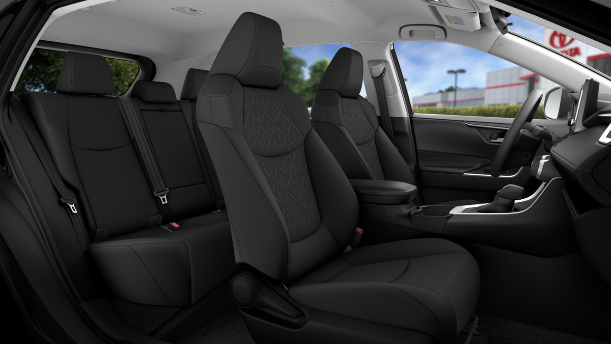 2025 Toyota RAV4 XLE photo 14