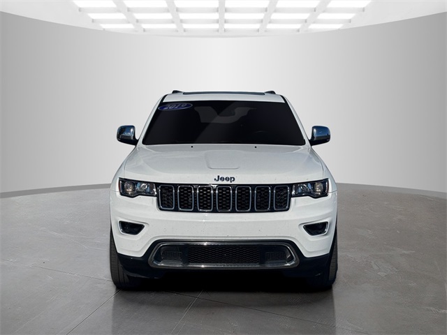 2019 Jeep Grand Cherokee Limited photo 2