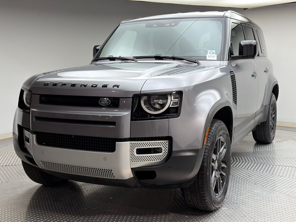 2023 Land Rover Defender S's photo