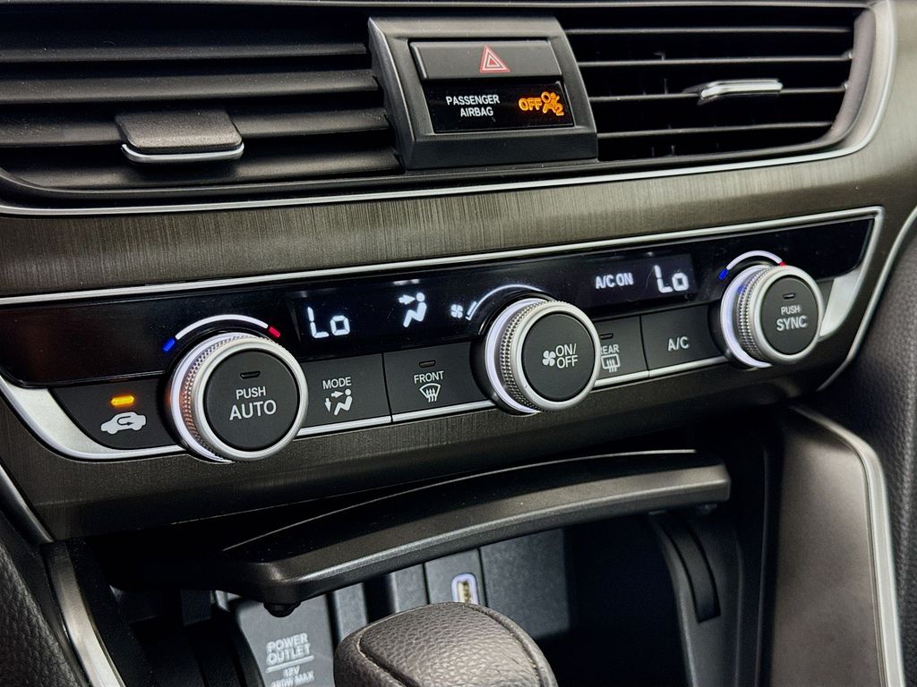 2019 Honda Accord LX 1.5T photo 14