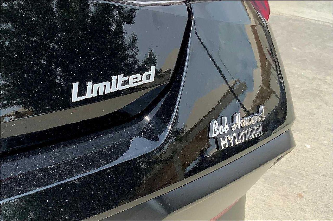 2025 Hyundai Elantra Limited photo 14
