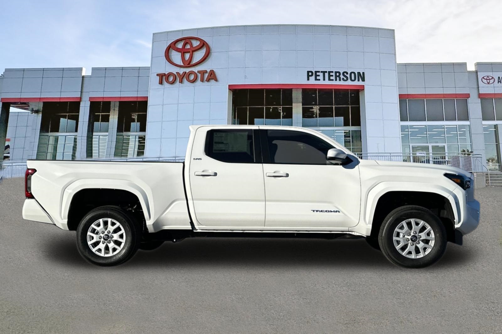 2026 Toyota Tacoma SR5 photo 3