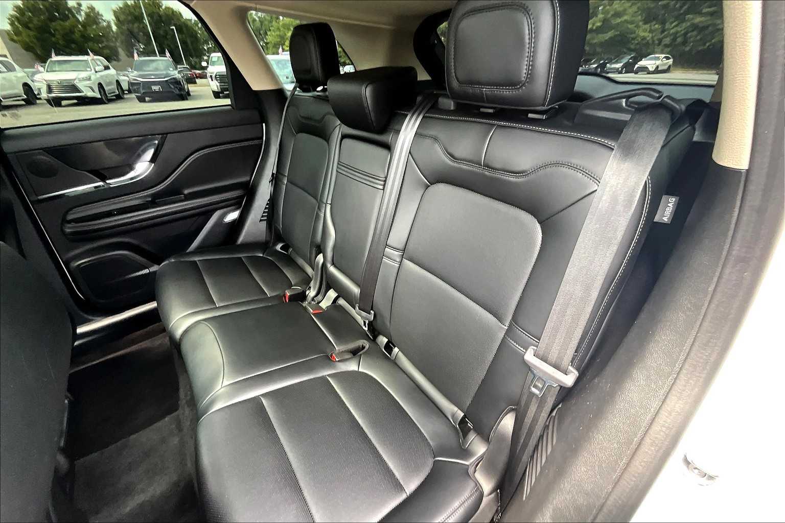 2023 Lincoln Corsair Standard photo 16