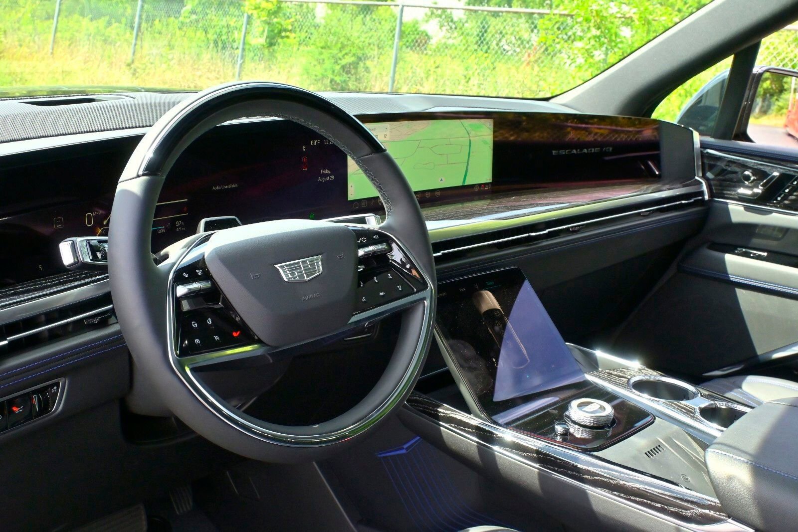 2025 Cadillac Escalade IQ Sport photo 29