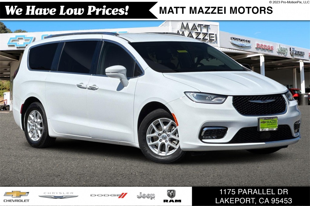 2021 Chrysler Pacifica Touring L's photo