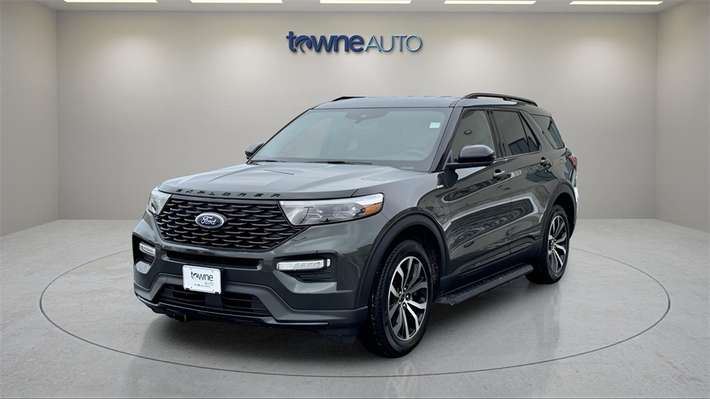 2023 Ford Explorer ST-LINE's photo