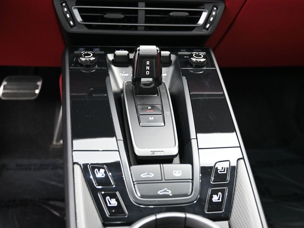 2024 Porsche 911 GTS photo 6