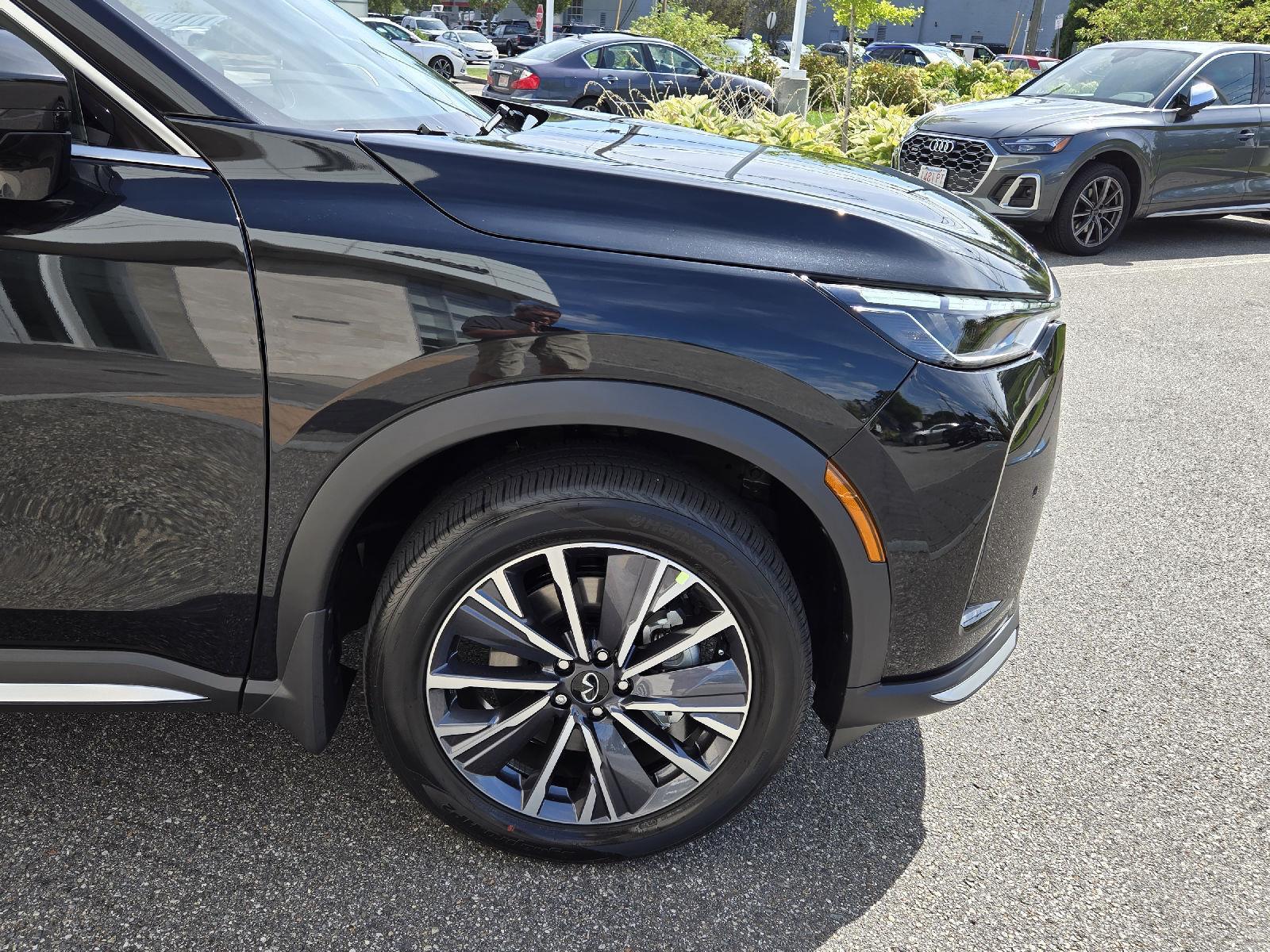 2026 Infiniti QX60 Luxe AWD photo 14
