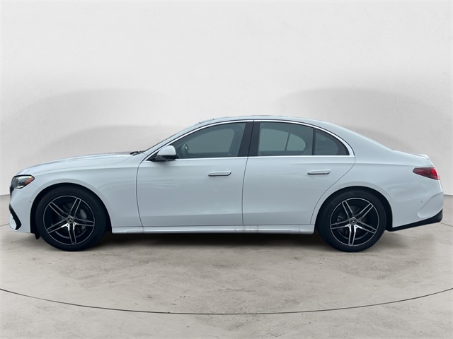 2025 Mercedes Benz E 350 4MATIC photo 2