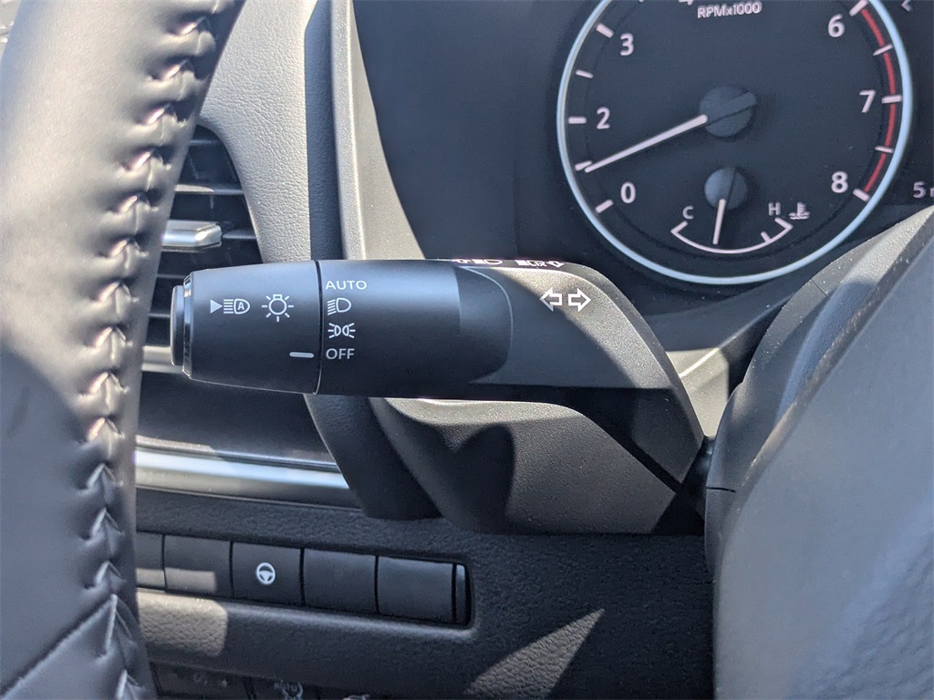 2026 Nissan Rogue SV photo 29