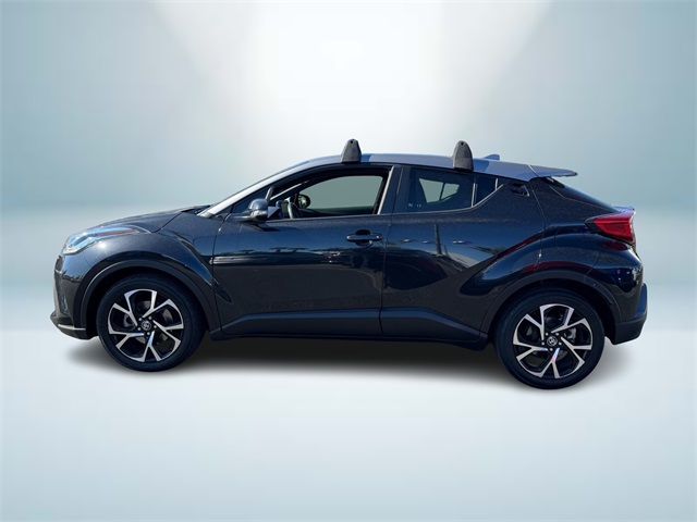 2020 Toyota C-HR XLE photo 3