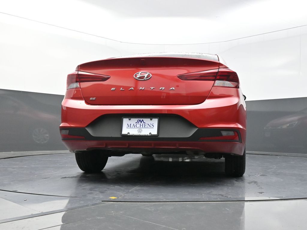 2019 Hyundai Elantra SE photo 23