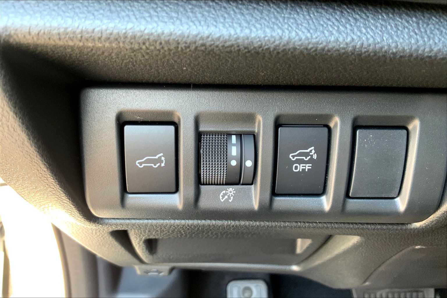 2025 Subaru Outback Touring photo 16