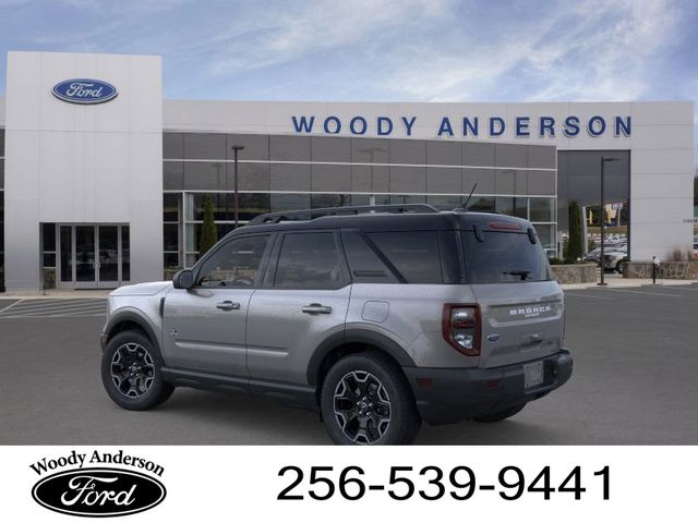 2025 Ford Bronco Sport Outer Banks photo 2
