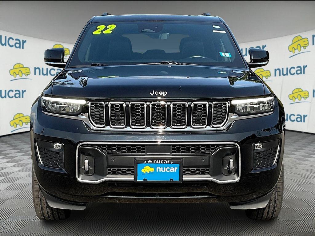 2022 Jeep Grand Cherokee Overland photo 2