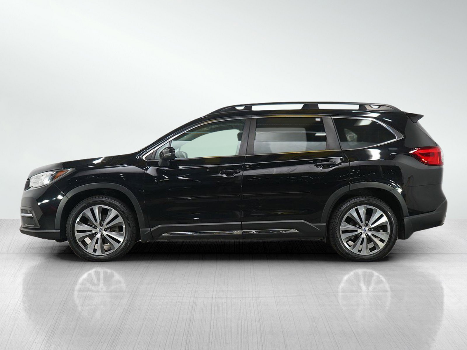 Used 2019 Subaru Ascent Limited with VIN 4S4WMAPD6K3454568 for sale in Burnsville, Minnesota