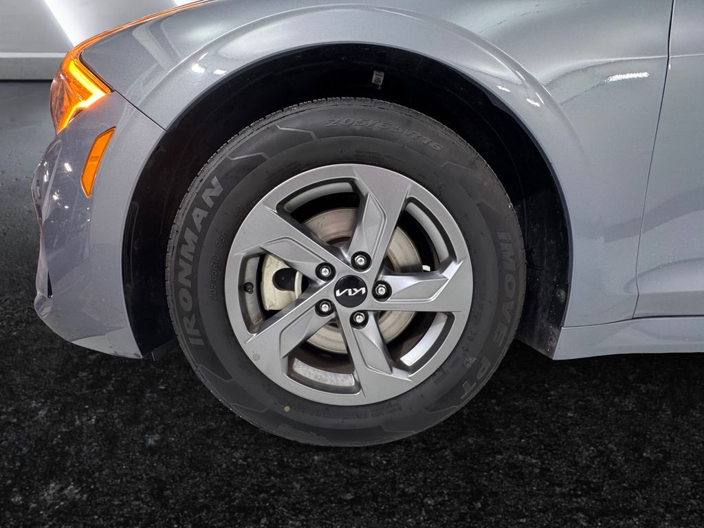 2023 Kia K5 LXS photo 26