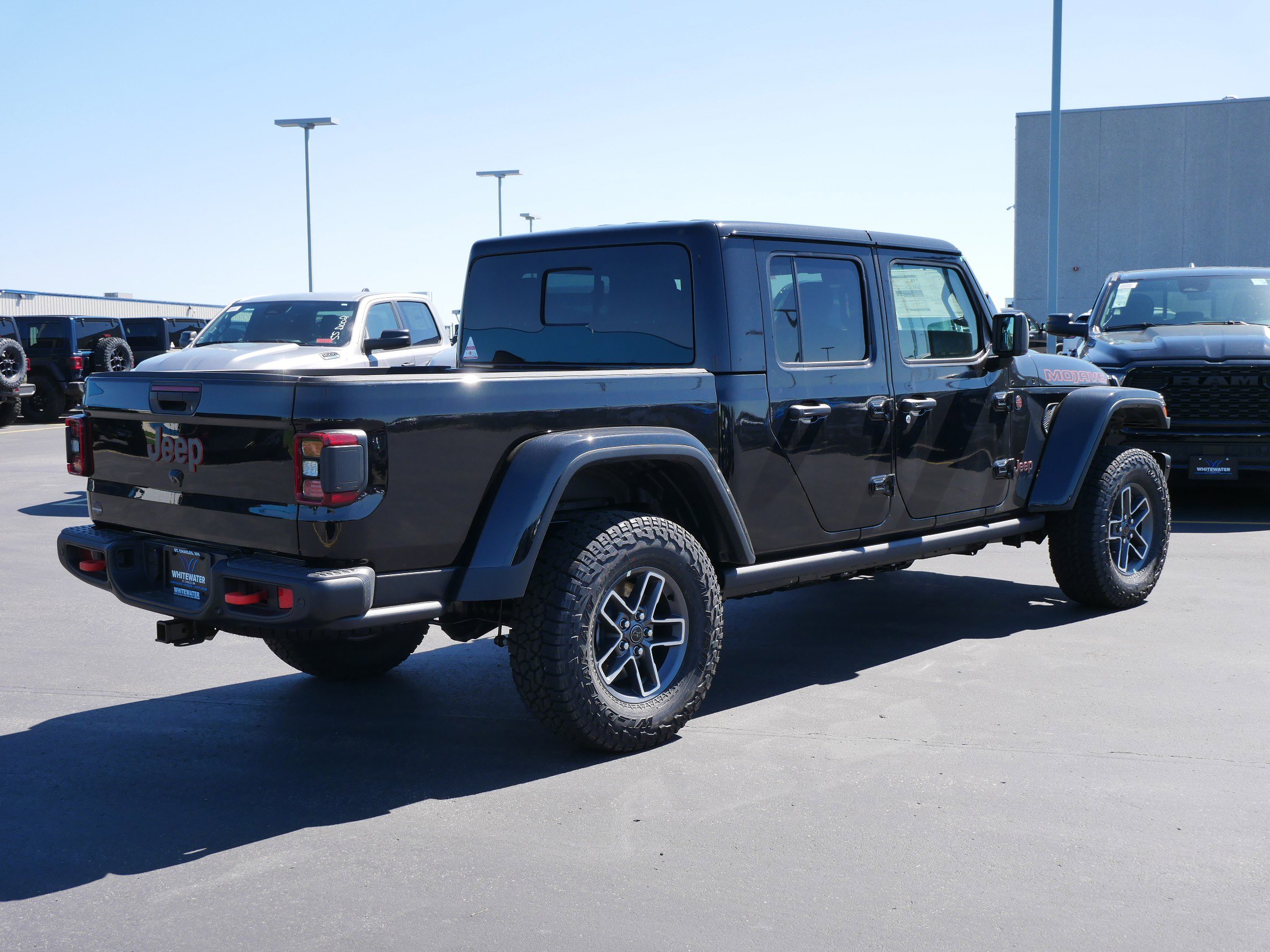 2025 Jeep Gladiator Mojave photo 2