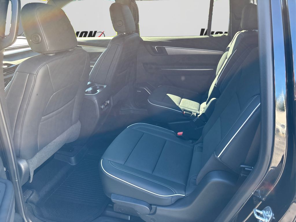 2025 Buick Enclave Preferred photo 10