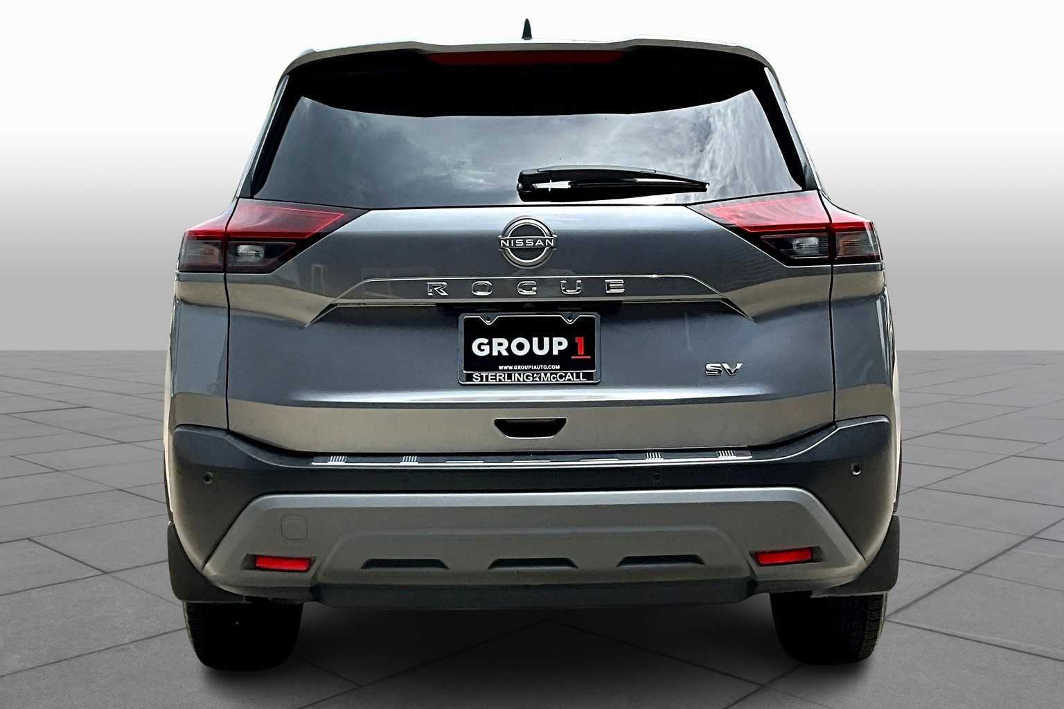 2023 Nissan Rogue SV photo 4